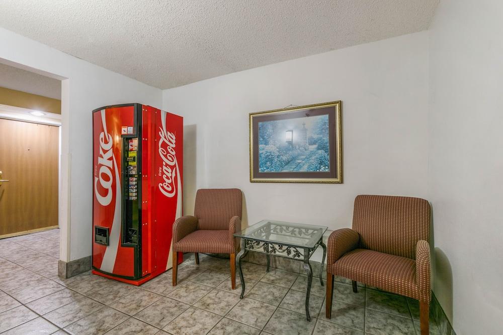 Quality Inn Near Monument Health Rapid City Hospital Exterior photo