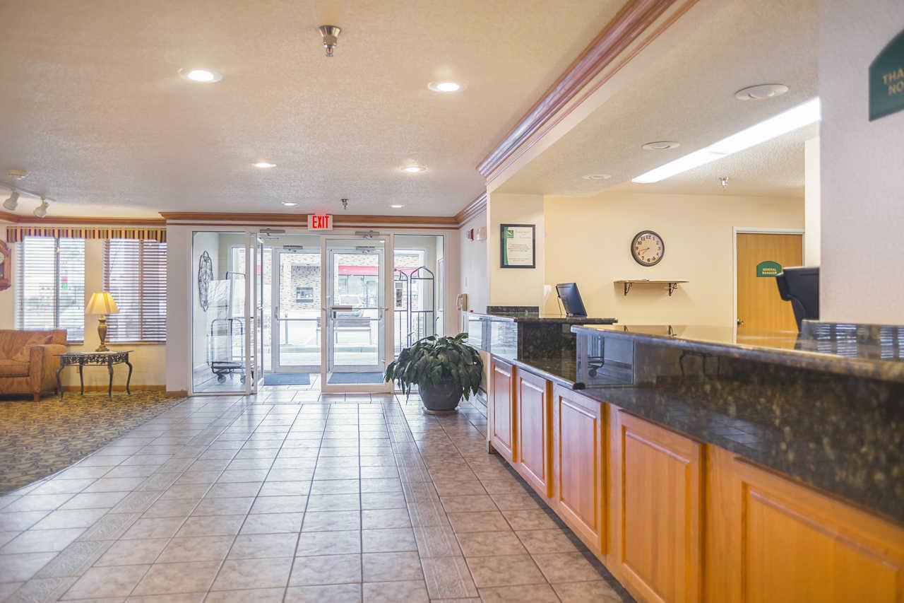 Quality Inn Near Monument Health Rapid City Hospital Exterior photo