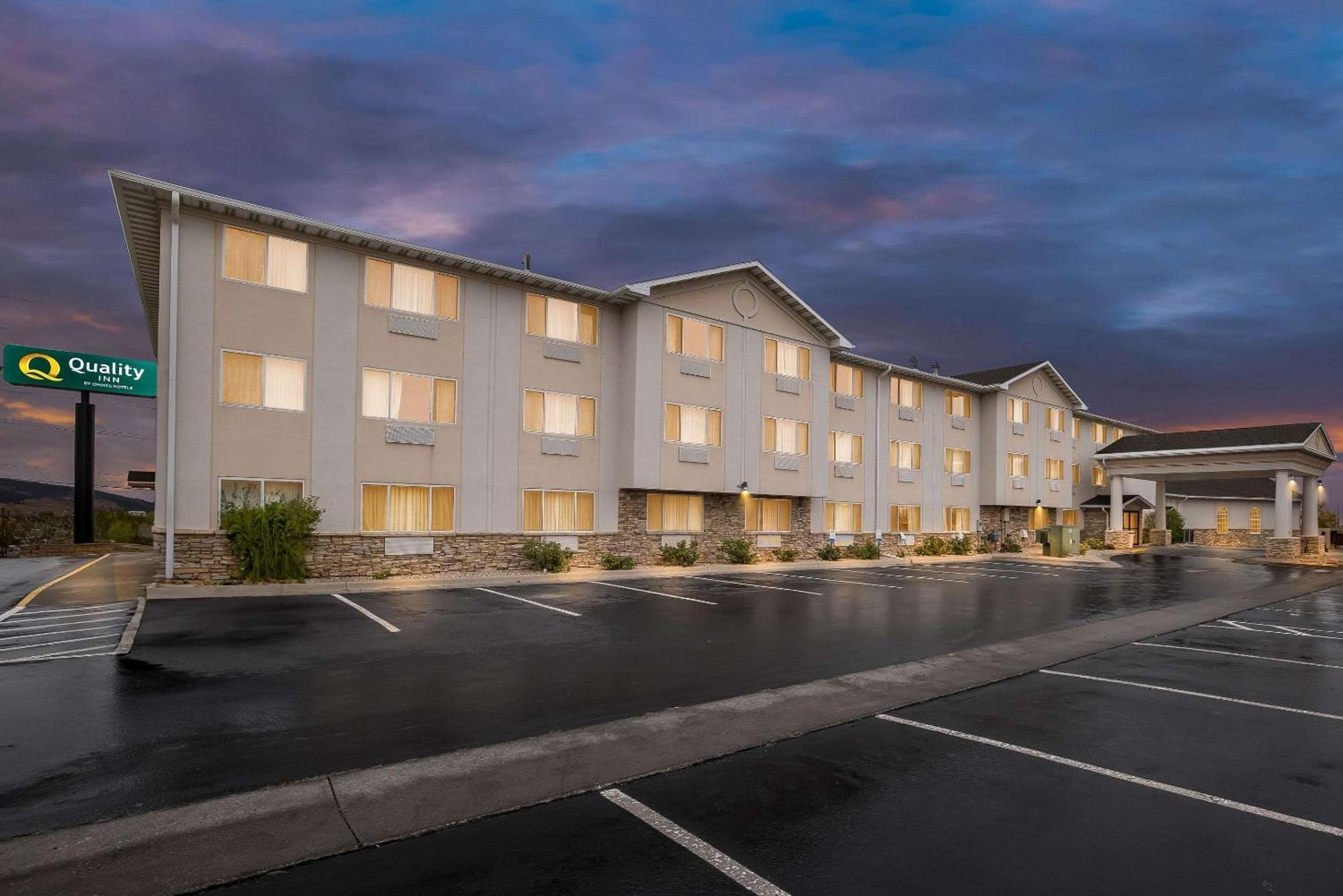 Quality Inn Near Monument Health Rapid City Hospital Exterior photo