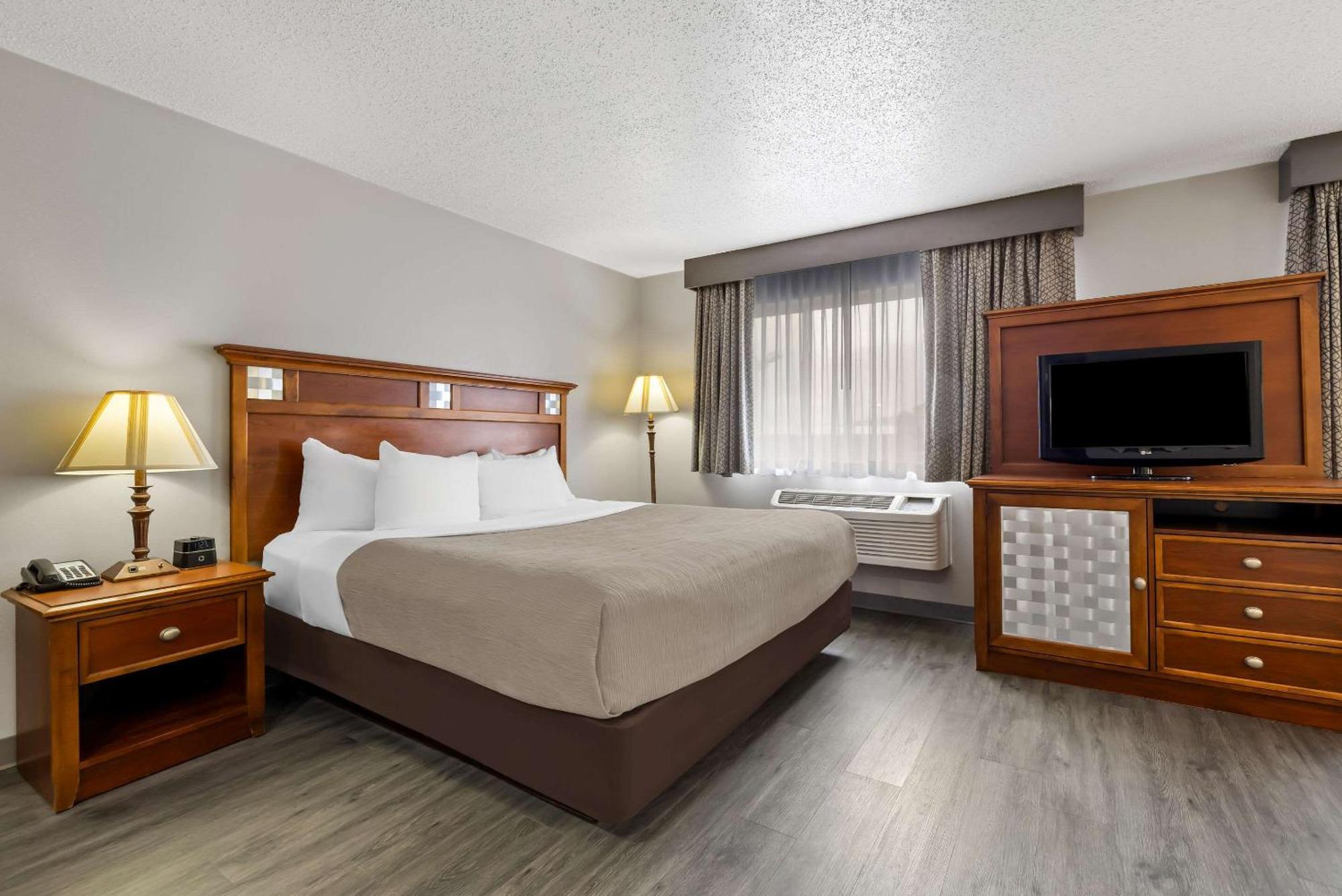 Quality Inn Near Monument Health Rapid City Hospital Exterior photo
